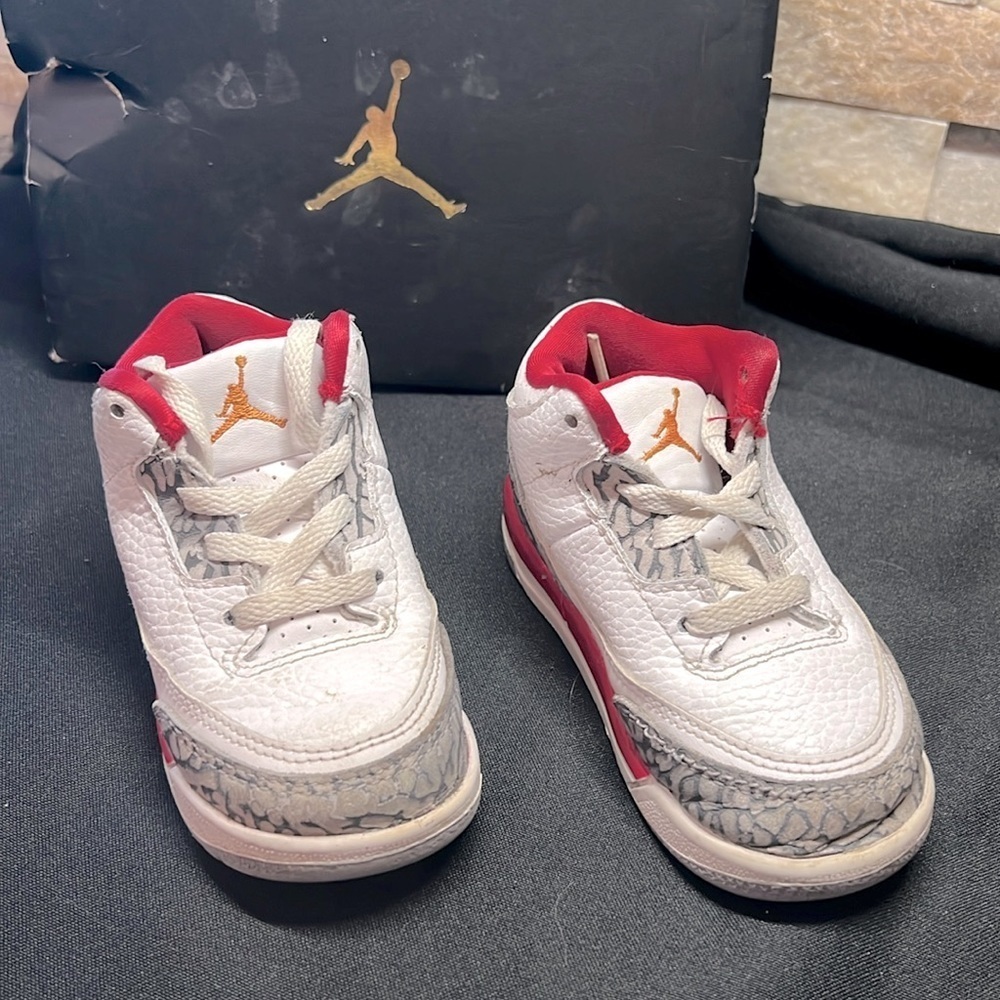 Jordan 3 retro size 7c
